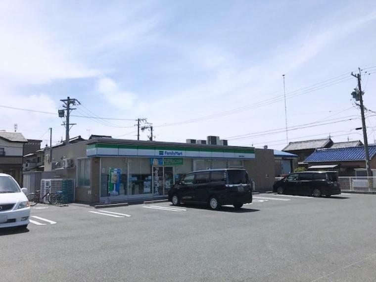 コンビニ ファミリーマート豊橋花田町店