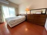 寝室 どの居室も6.4帖以上の広さで、ベッドを置いても空間に余裕があります。