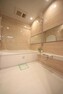 浴室 ■1418サイズの浴室、便利な浴室乾燥付き