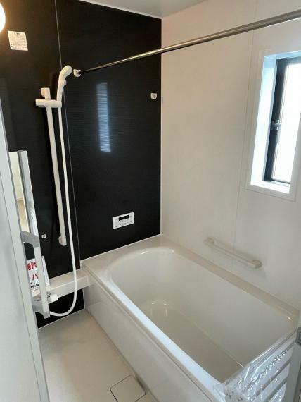 浴室 【浴室】 1坪のバスルームは、毎日の疲れを癒すリラクゼーション空間に。