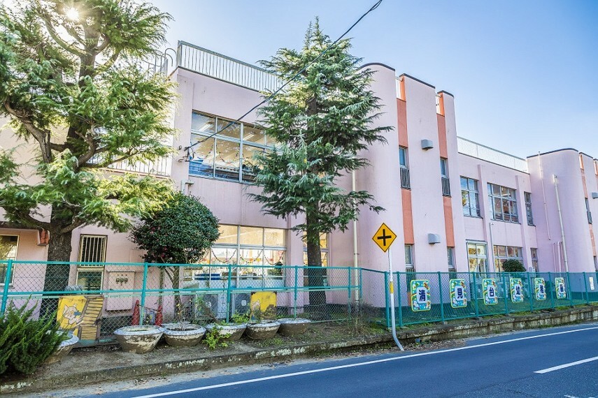 幼稚園・保育園 清見台幼稚園（徒歩6分）開園は1969年と歴史ある幼稚園です。