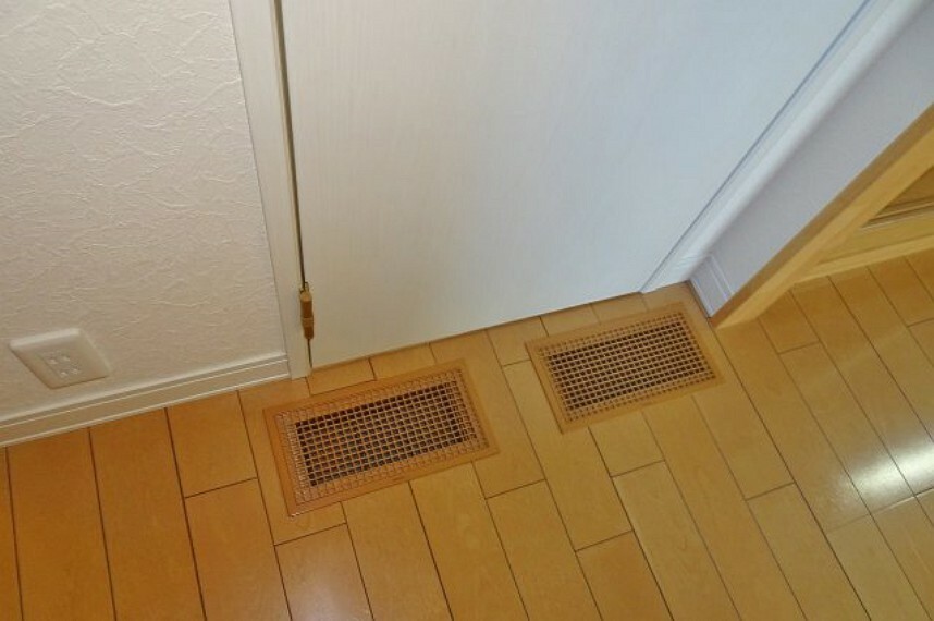 床下換気システム　快適エアリー、床下空調システムあります。