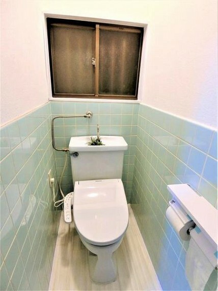 トイレ トイレも新規交換につきピカピカです