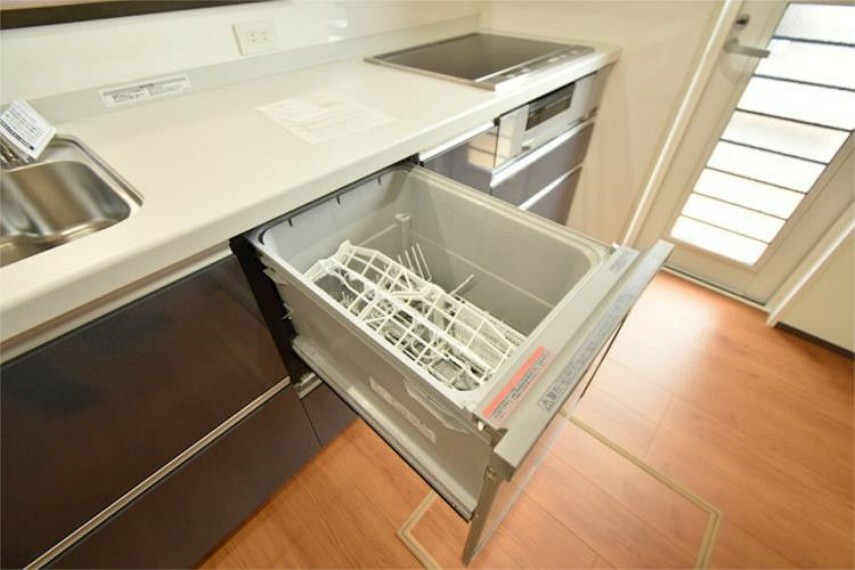 専用部・室内写真 高温で洗い上げる食洗機は節水にも効果的！水切れも良いので気持ちいい洗いあがり！