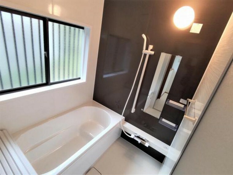 浴室 【同仕様写真】（カラー等変更可能性あり）浴室には1坪サイズのユニットバスを新設します。
