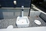 現況外観写真 外水栓は、汚れたものを家の外で洗いたいときにとても便利。