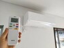 冷暖房・空調設備 【同仕様写真】1階LDKに富士通製の新品エアコンを設置します。お引っ越し後、すぐに快適にくつろいでいただけますね。