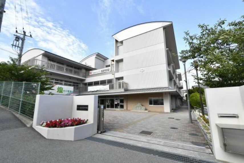 中学校 【中学校】神戸市立垂水東中学校まで1596m