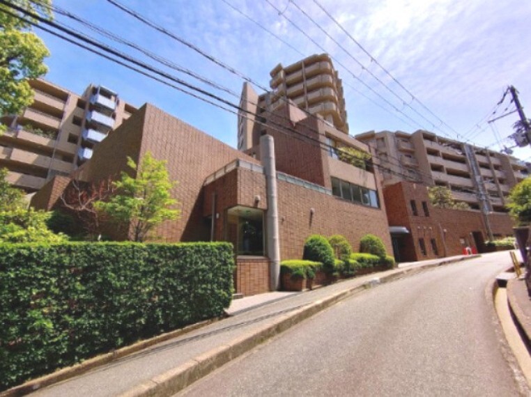株式会社第一パートナー ハウザー豊中店