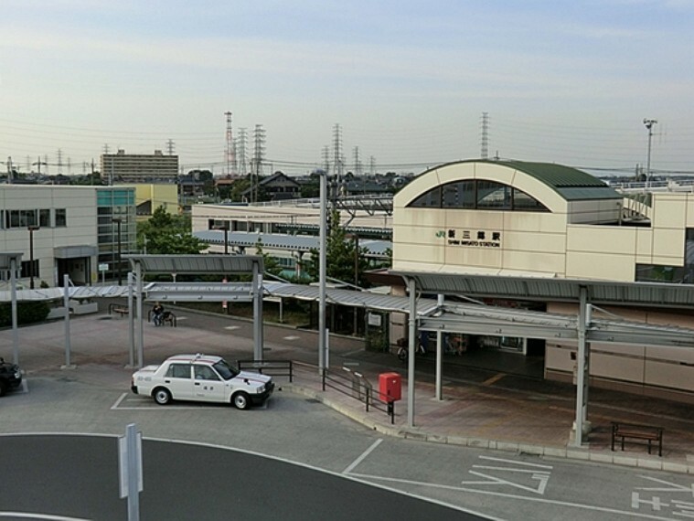 JR新三郷駅