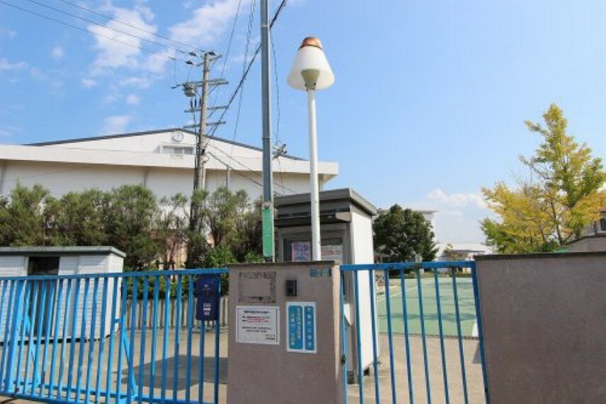 小学校 【小学校】泉佐野市立中央小学校まで460m