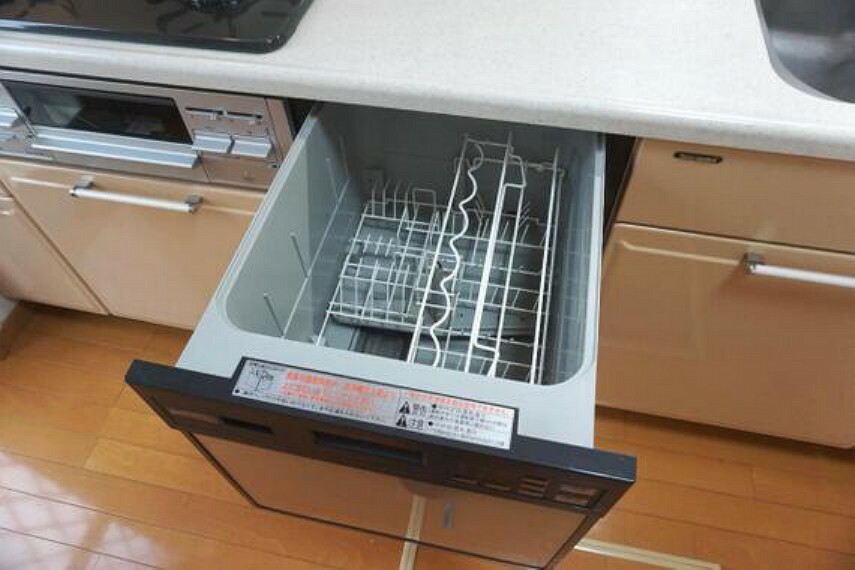 キッチン 食洗機完備で、食事のあとも家族団らんの時間を過ごせますね。