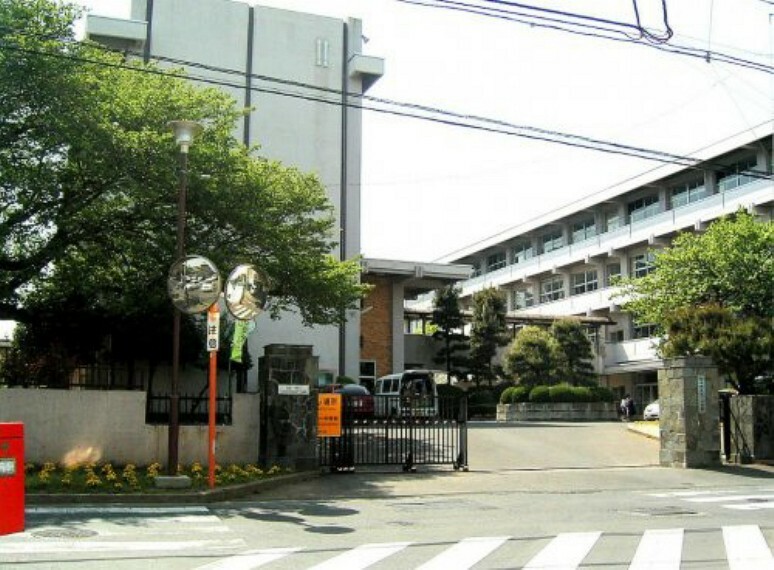 中学校 【中学校】第一中学校まで471m