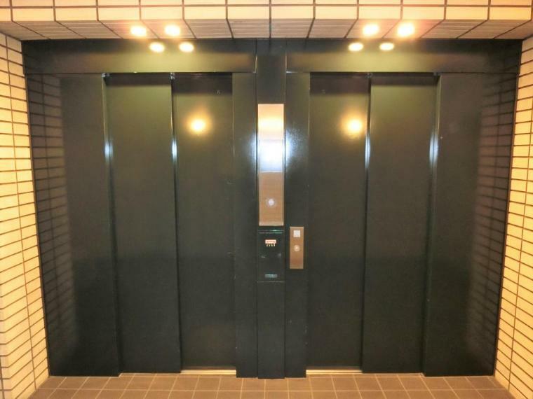 ライオンズマンション三鷹第7　エレベーター2基完備。