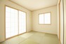 和室 1階の和室は独立した6畳のお部屋です。琉球畳がかわいいですね。