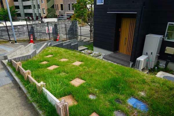 庭 お庭スペースに駐車場造作可能です