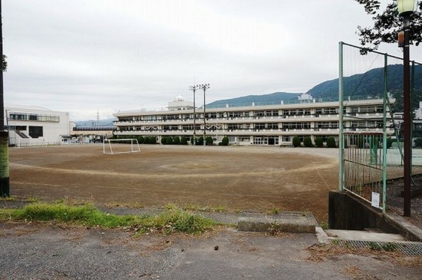 中学校 松田町立松田中学校2814m（徒歩36分）