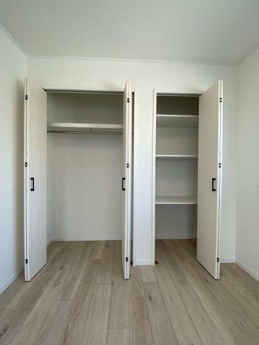 収納 3階居室部分の収納スペース奥行きもあり、たくさん収納可能