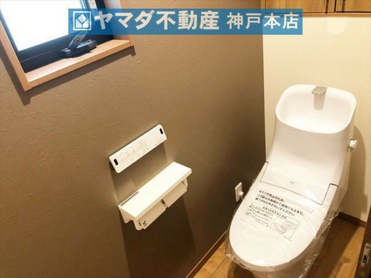 トイレ 3階トイレ　温水洗浄便座です。