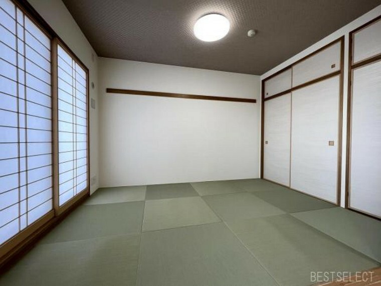 和室 高温多湿の日本の気候に適した和室。調湿機能のある畳が快適な空間を維持してくれます:和室約6.0帖