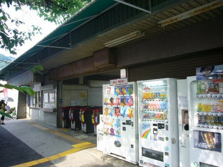 神戸電鉄線　長田駅