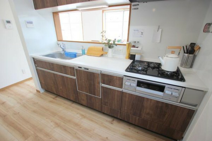 キッチン ■家事負担軽減のビルトイン食洗機付きシステムキッチン