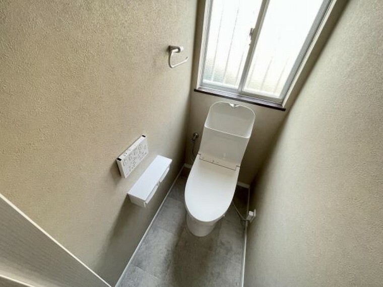トイレ トイレ　温水洗浄便座付きトイレ新調