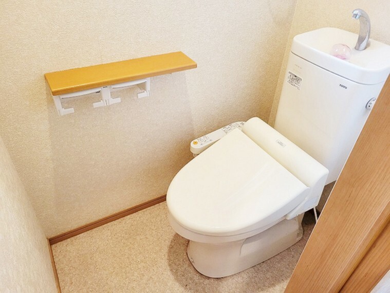 トイレ 【1階トイレ】明るく清潔なトイレスペース