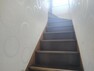 【リフォーム中6/24撮影】階段は手摺・ノンスリップの設置を行います。安全に上り下りができるようにリフォームします。