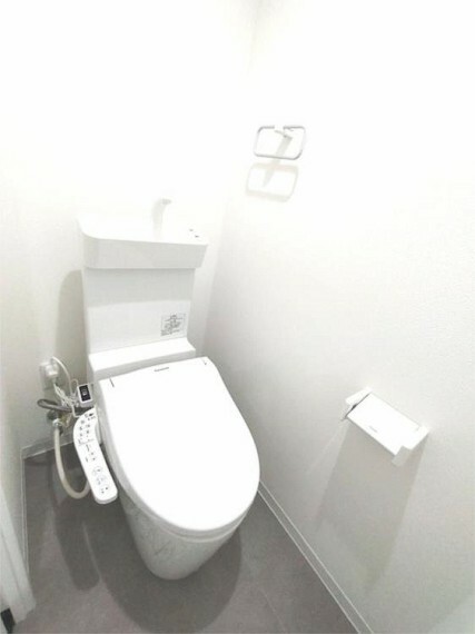 トイレ 快適な温水洗浄便座付きトイレ