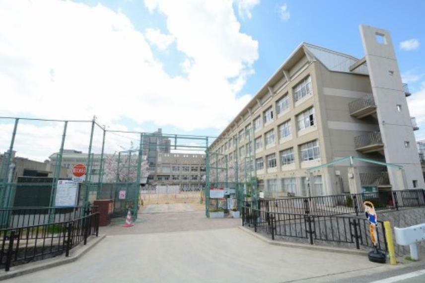 小学校 【小学校】神戸市立成徳小学校まで182m