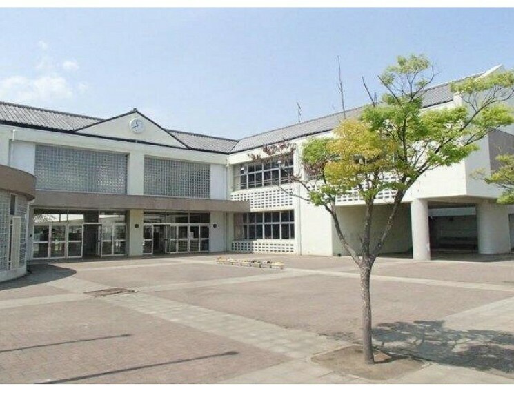 小学校 【小学校】小川町立みどりが丘小学校まで1815m