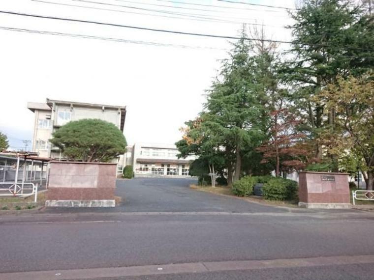 中学校 【中学校】新津第五中学校まで約2600m（徒歩約33分）です。通学には自転車（スクールバス）が利用できます。
