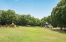 公園 現地から1500m（最長）車3分（最長）　別府沼公園　自然の湧き水を源流とする「別府沼」を中心に作られた公園。「遊具広場」「ピクニック広場」「日本庭園」等があり、多彩なアクティビティを楽しめます。