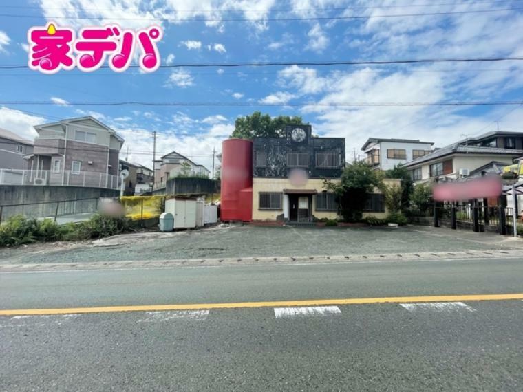 現況写真 サンヨネ高師店・ココカラファイン西高師店が近く便利な住環境！ 現況:建物有（更地渡し）