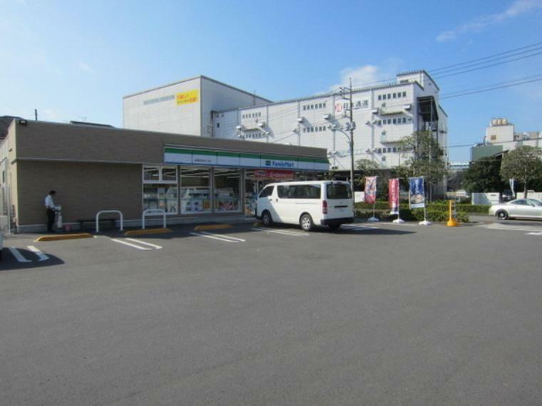 コンビニ ファミリーマート瑞穂長岡四丁目店