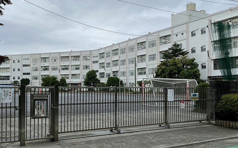 小学校 横浜市立小雀小学校