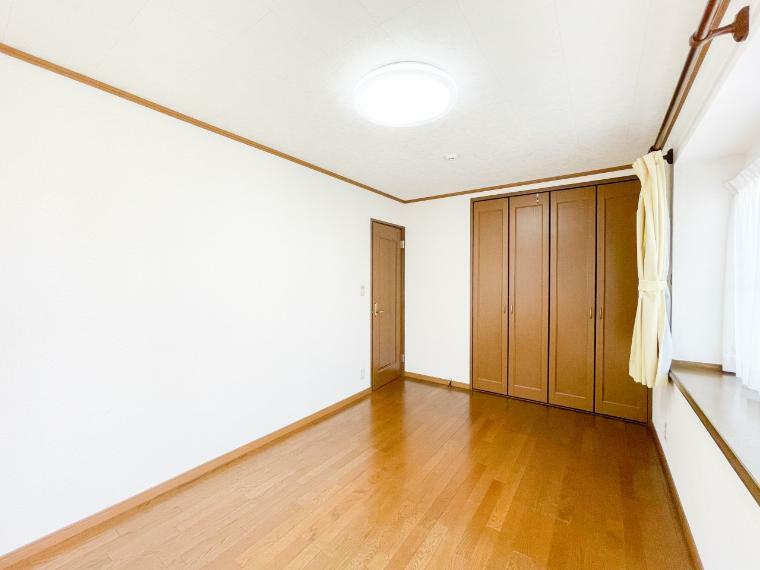 洋室 どの部屋にもたっぷりの収納。ゆったりとした住空間が実現可能です。