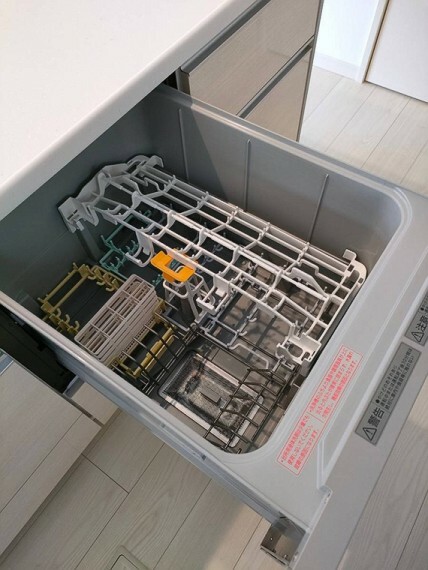 キッチン 食器洗浄乾燥機付き。食器収納点数は約40点（約5人分）