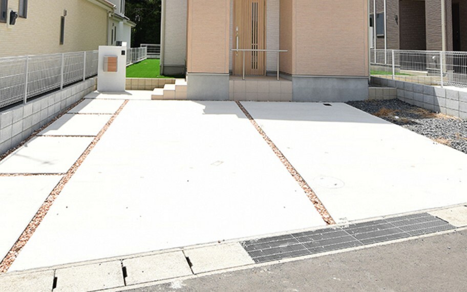完成予想図（内観） 当社分譲施工例写真:駐車場