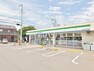 コンビニ ファミリーマート清瀬小金井街道店 24時間営業、駐車場あり ATM・マルチコピー・Wi-Fi・セルフレジ・タバコ・お酒