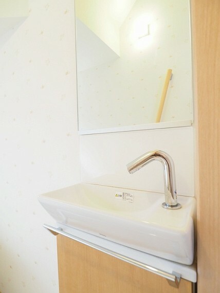 洗面化粧台 2か所ある洗面所は、来客用と家族用でわけて使用することもできます