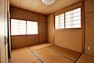 和室 2階6帖和室。和室のある物件は、日本の文化や風習に触れる機会が広がります。
