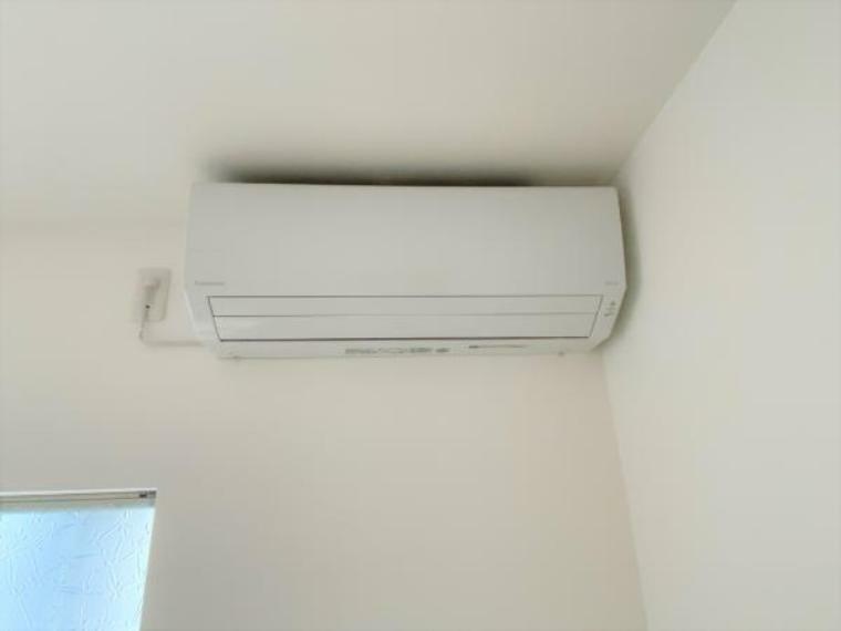 冷暖房・空調設備 【リフォーム済/エアコン】1階洋室にエアコンを新設しました。その他のお部屋についても、別途御見積可能です。