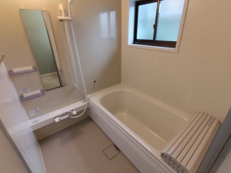 浴室 【リフォーム済】お風呂は新品の1坪サイズのユニットバスに交換しました。
