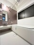 浴室 【浴室】1坪以上の浴室。浴室乾燥機、窓もあり湿気対策になります。