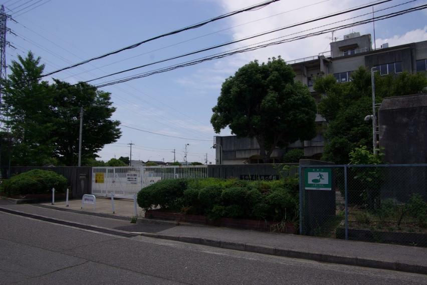 小学校 【小学校】宝塚市立　丸橋小学校まで644m