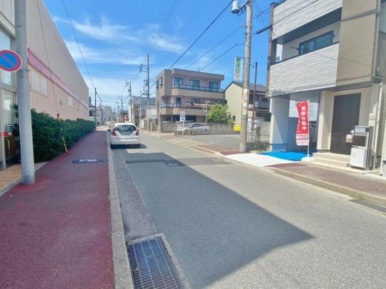 現況写真 〇●西側前面道路（撮影2023年7月）●〇 堂々完成！即入居可！　　　　　　　　　　　　 アイデムホーム南店は緑区役所から徒歩2分！ 水曜日も営業しております！　　　　　