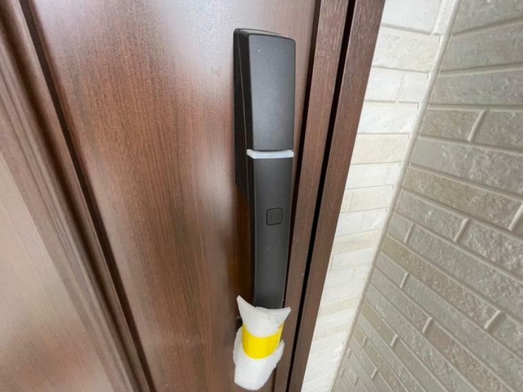 防犯設備 ピッキング犯罪を防止する防犯型玄関錠を採用。開錠施錠がラクラク＾＾セキュリティも安心です。