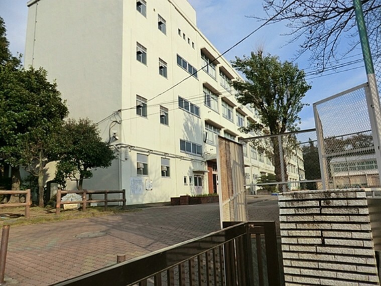 小学校 横浜市立上川井小学校　距離約600m
